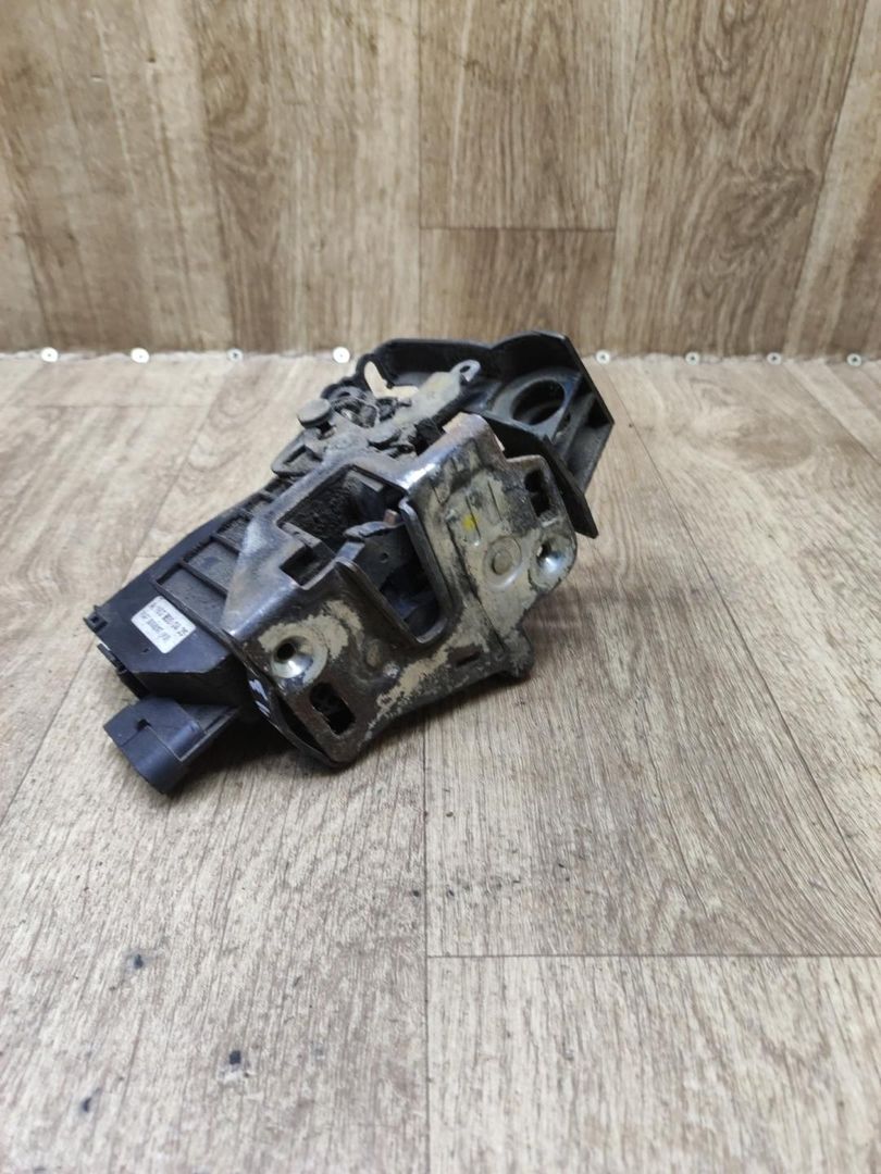 замок двери задней правой Mercedes-Benz M-Класс W163 2001, 3.2 л., M 112.942, бензин, АКПП, внедорожник 5 дв., A1637300435 - фото №1
