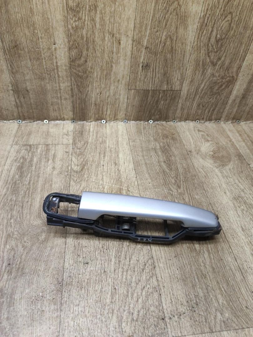 ручка наружная Mercedes-Benz M-Класс W163 2001, 3.2 л., M 112.942, бензин, АКПП, внедорожник 5 дв., 1637600334 - фото №1