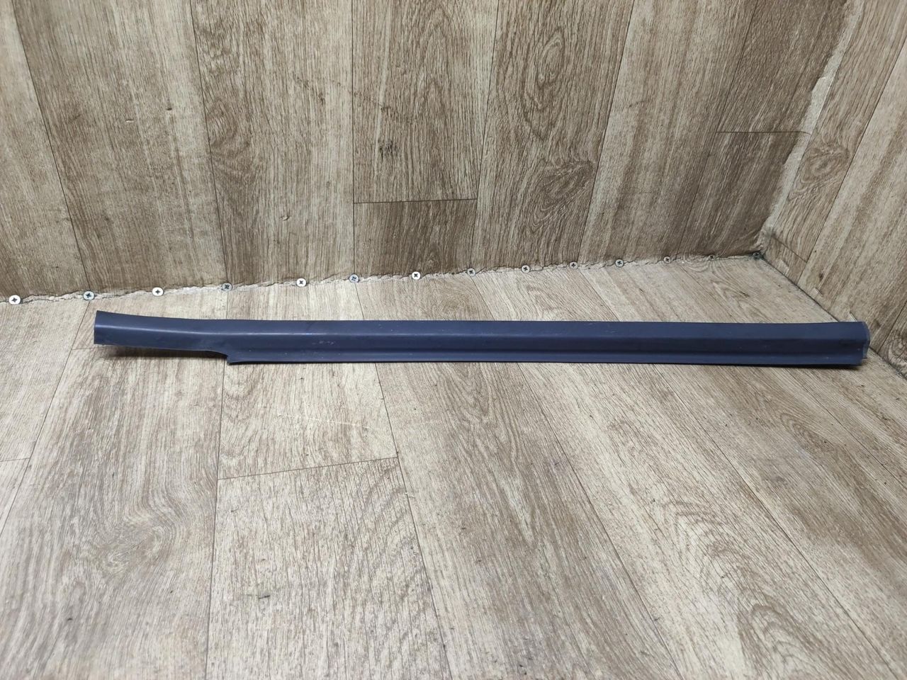 молдинг стекла Mercedes-Benz M-Класс W163 2001, 3.2 л., M 112.942, бензин, АКПП, внедорожник 5 дв. - фото №1