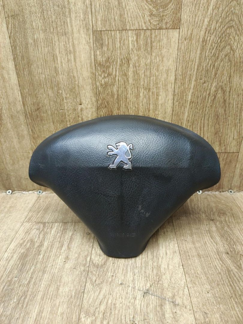 подушка безопасности водителя Peugeot 407 1 поколение 2008, 2.0 л., дизель, МКПП, универсал, 96445891ZD - фото №1