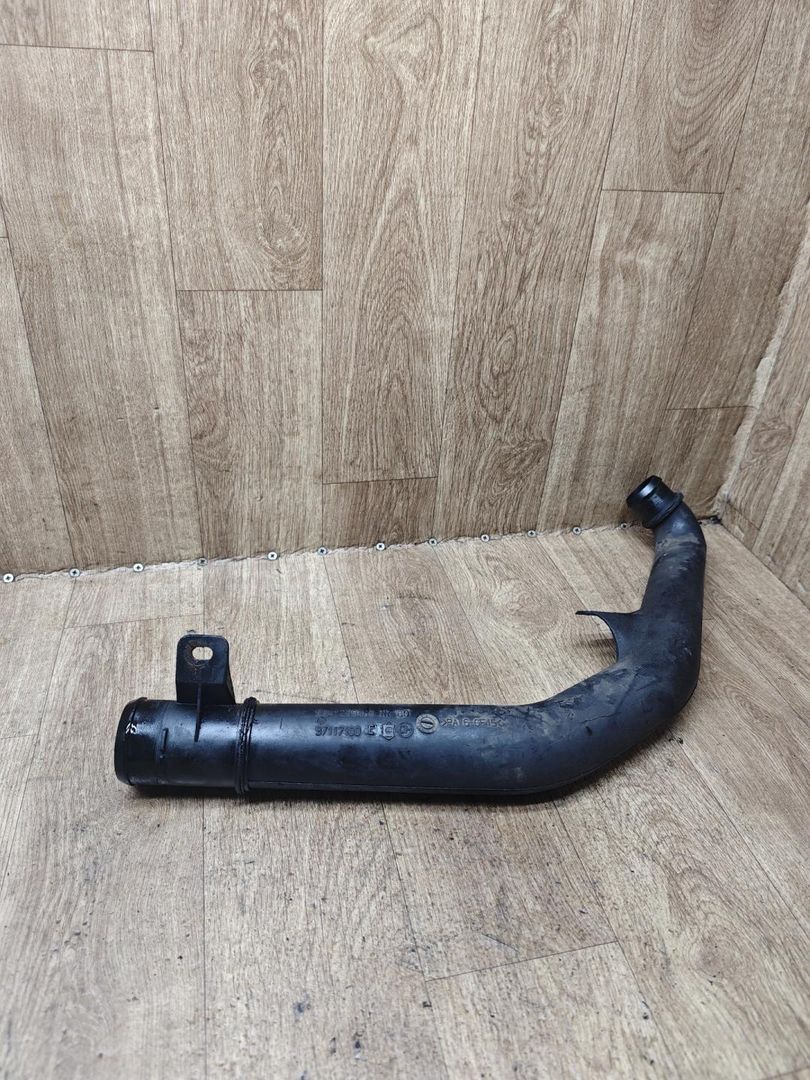патрубок интеркулера Citroen C5 1 поколение 2001, 2.0 л., дизель, МКПП, лифтбэк, 9641289480 - фото №1