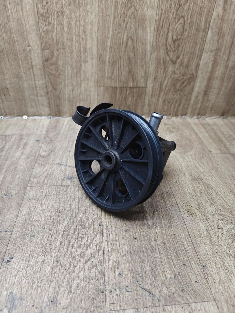 насос гидроусилителя руля Volvo S80 1 поколение 1998, 2.9 л., бензин, АКПП, седан - фото №1