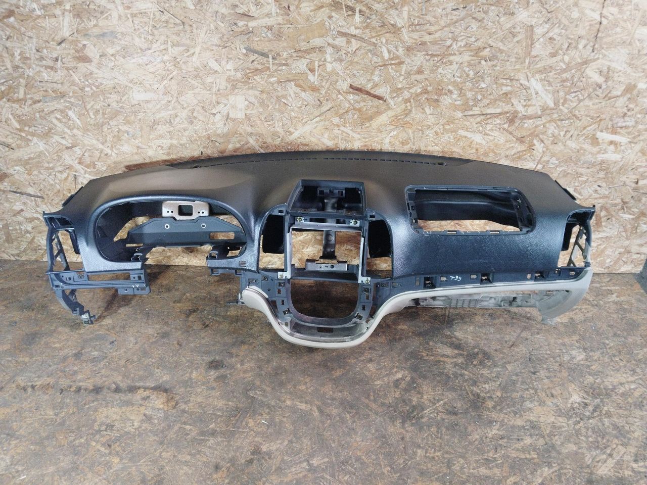 панель передняя салона (торпедо) Hyundai Santa Fe 2 поколение (CM) 2005, 2.2 л., дизель, АКПП, внедорожник 5 дв. - фото №1