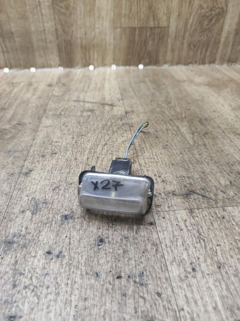 подсветка номера Citroen C5 1 поколение 2001, 3.0 л., бензин, АКПП, лифтбэк - фото №1