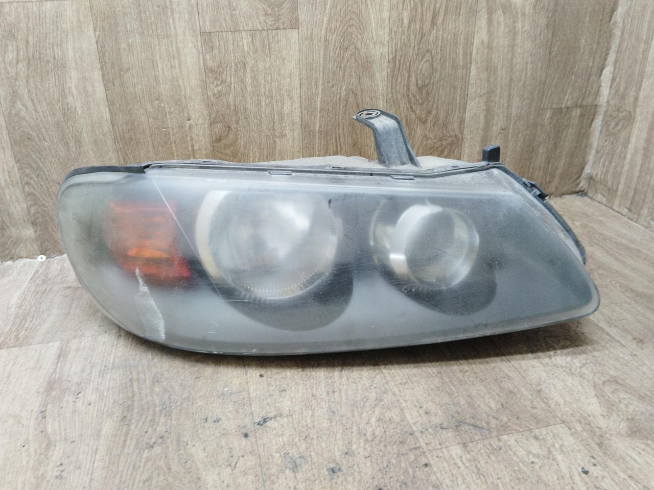 фара правая Nissan Almera N16 2003, 1.5 л., QG15DE, бензин, МКПП, хетчбэк 5 дв., 26010BN67A, H235GR-LEEU - фото №1