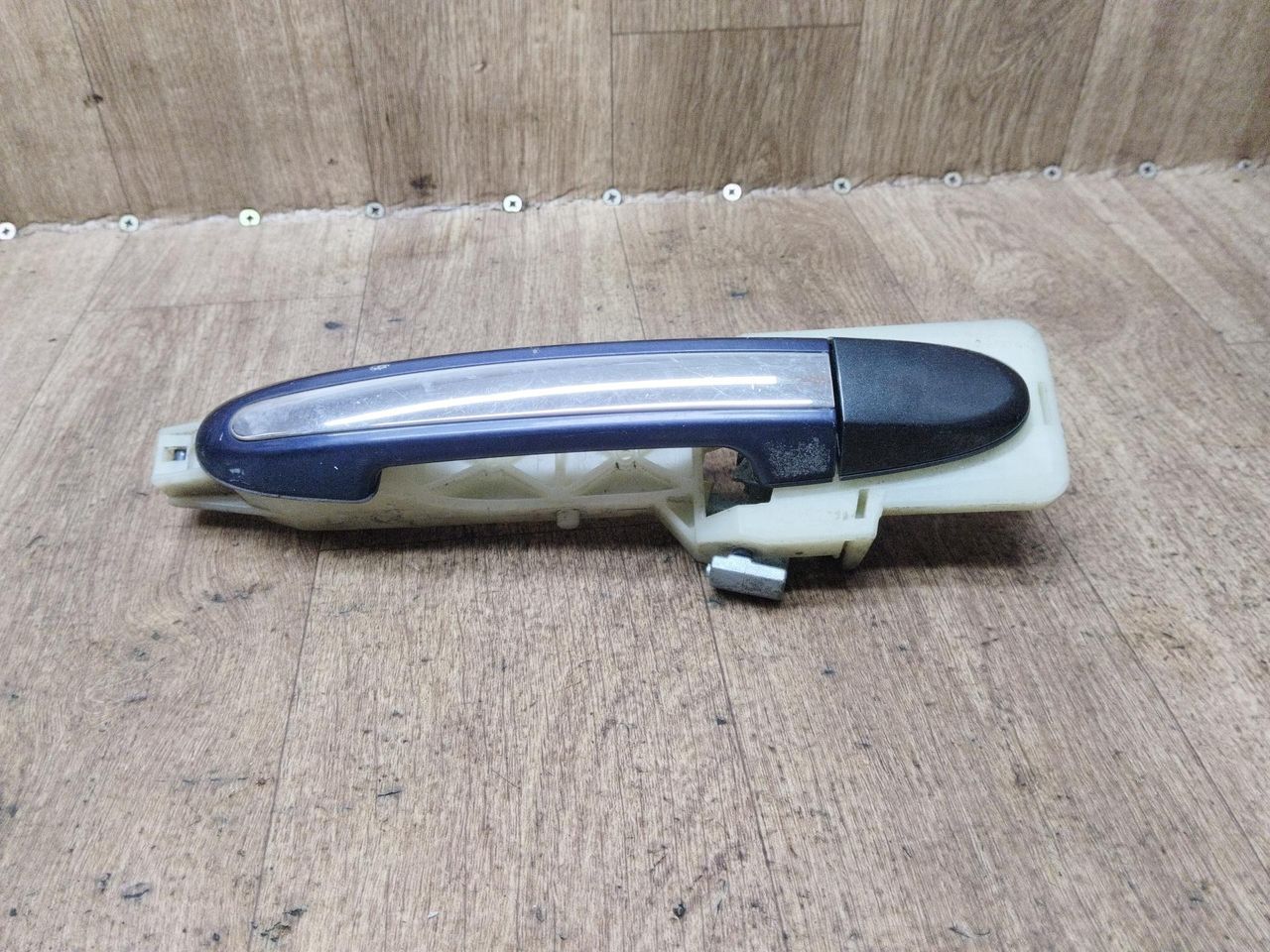 ручка наружная Hyundai Santa Fe 2 поколение (CM) 2005, 2.2 л., дизель, АКПП, внедорожник 5 дв. - фото №1