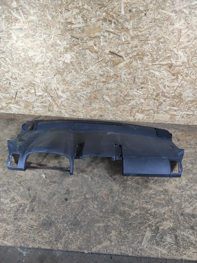панель передняя салона (торпедо) Toyota Corolla Verso 2 поколение AR10 2007, 2.2 л., дизель, МКПП - фото №1