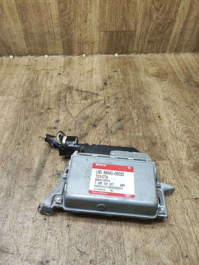 Блок управления ABS/ESP Toyota Carina E 1 поколение T190 1995, 1.8 л., 7A-FE, бензин, МКПП, универсал, передний привод, 89540-05020, 89541-05010, 0265108007 - фото №1
