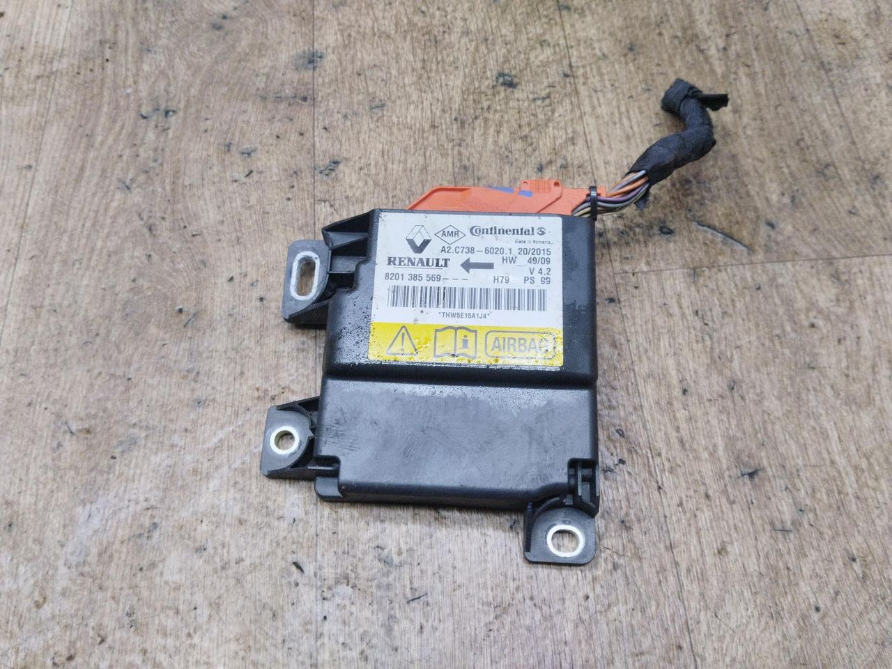 блок AirBag Nissan Terrano D10 2015, 2.0 л., бензин, МКПП, внедорожник 5 дв., полный привод, 8201385569 - фото №1