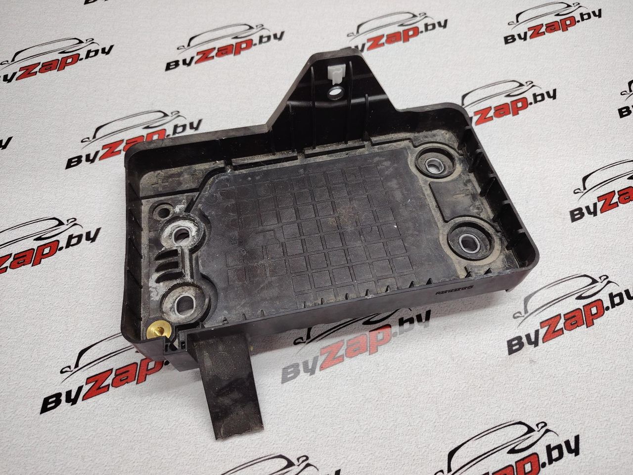 полка аккумулятора Nissan Rogue T33 2023, 1.5 л., бензин, АКПП, черный, внедорожник 5 дв., передний привод, 244286RC0A - фото №1