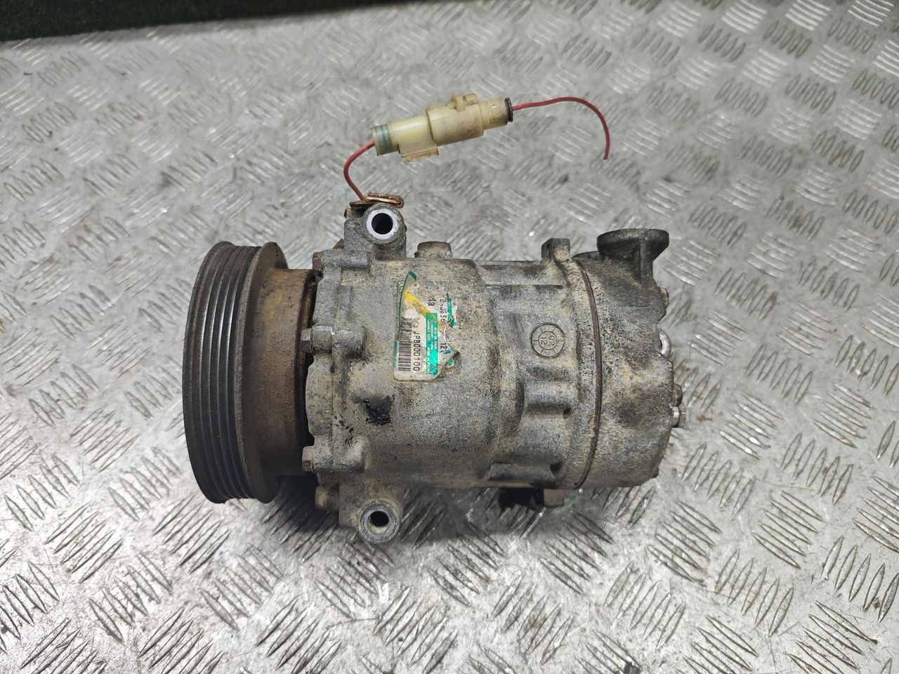 компрессор кондиционера Rover 45 1 поколение 2003, 1.6 л., бензин, МКПП, седан - фото №1