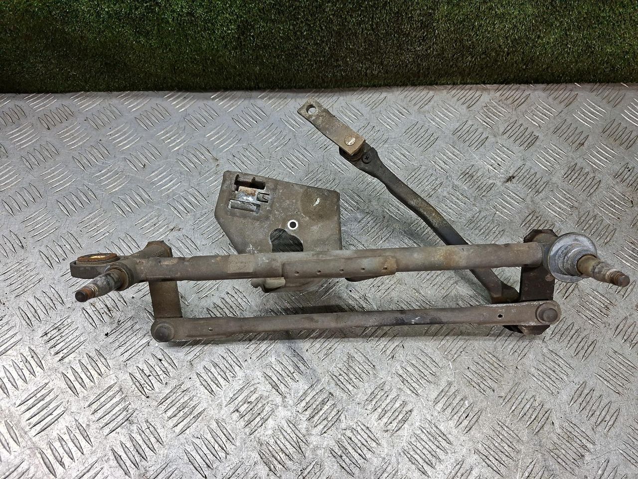 механизм стеклоочистителя (трапеция дворников) Renault Scenic 1 поколение 1998, 1.9 л., дизель, МКПП, минивэн - фото №1