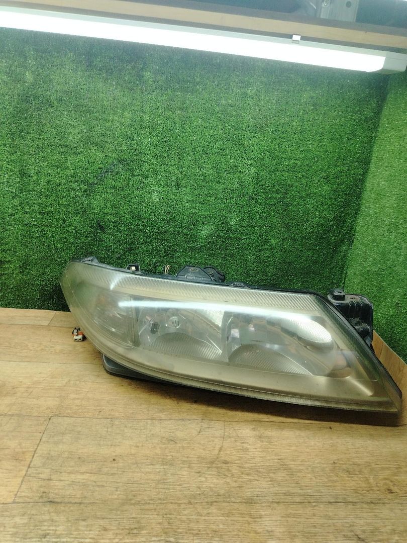 фара правая Renault Laguna 2 поколение 2004, 2.2 л., дизель, МКПП, хетчбэк 5 дв., 8200163324 - фото №1