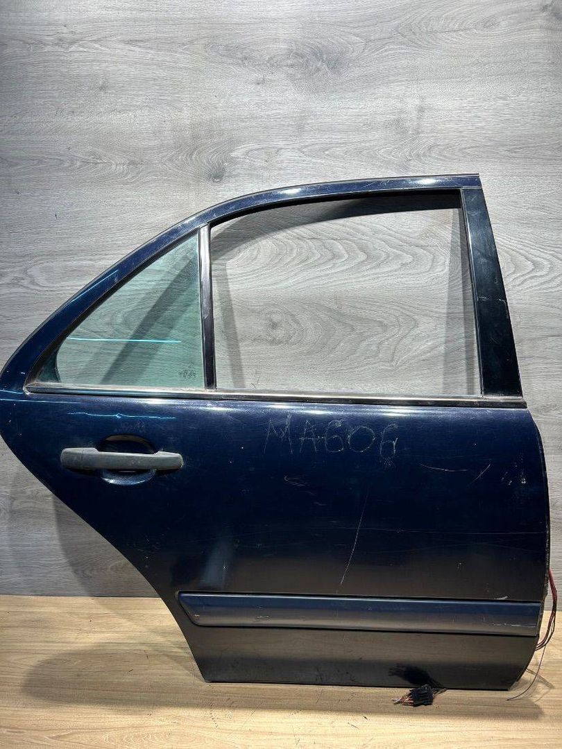 дверь задняя правая Mercedes-Benz E-Класс W210/S210 1998, 2.3 л., бензин, МКПП, седан, задний привод