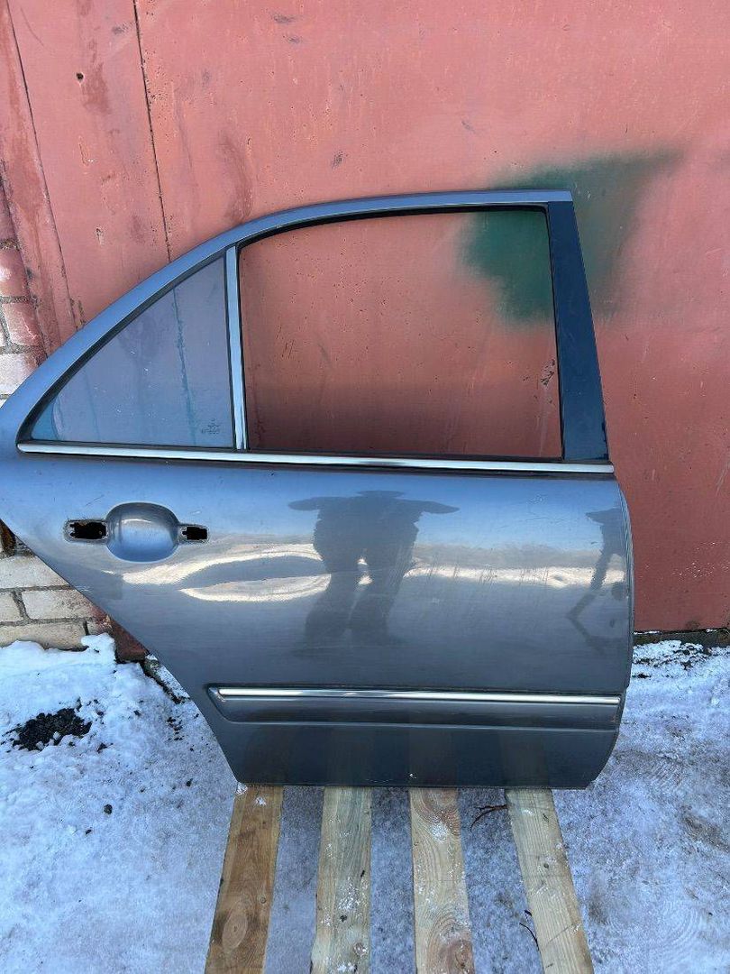дверь задняя правая Mercedes-Benz E-Класс W210/S210 1997, 2.2 л., дизель, АКПП, седан, задний привод
