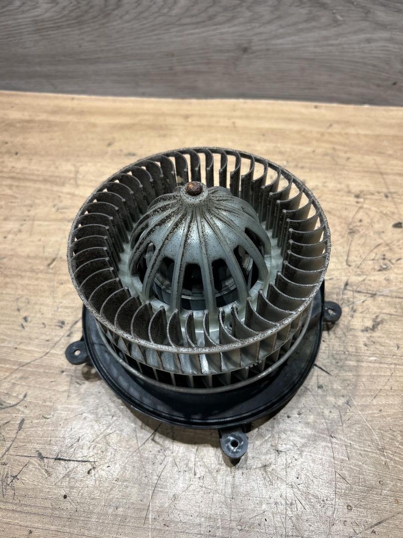 моторчик печки Mercedes-Benz E-Класс W211/S211 2005, 3.0 л., дизель, АКПП, универсал, задний привод