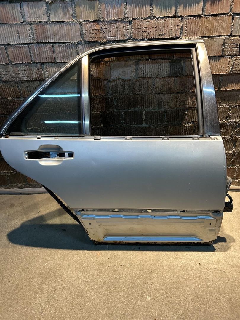 дверь задняя правая Mercedes-Benz S-Класс W140 [рестайлинг] 1996, 3.2 л., бензин, АКПП, седан, задний привод