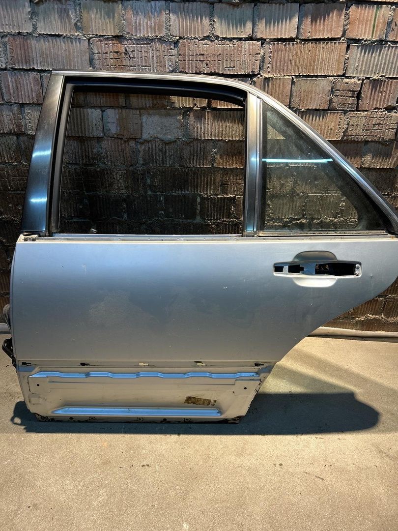 дверь задняя левая Mercedes-Benz S-Класс W140 [рестайлинг] 1996, 3.2 л., бензин, АКПП, седан, задний привод