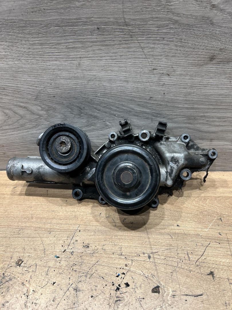 помпа Mercedes-Benz Vito W638 1999, 2.2 л., дизель, МКПП, задний привод, 6112010010