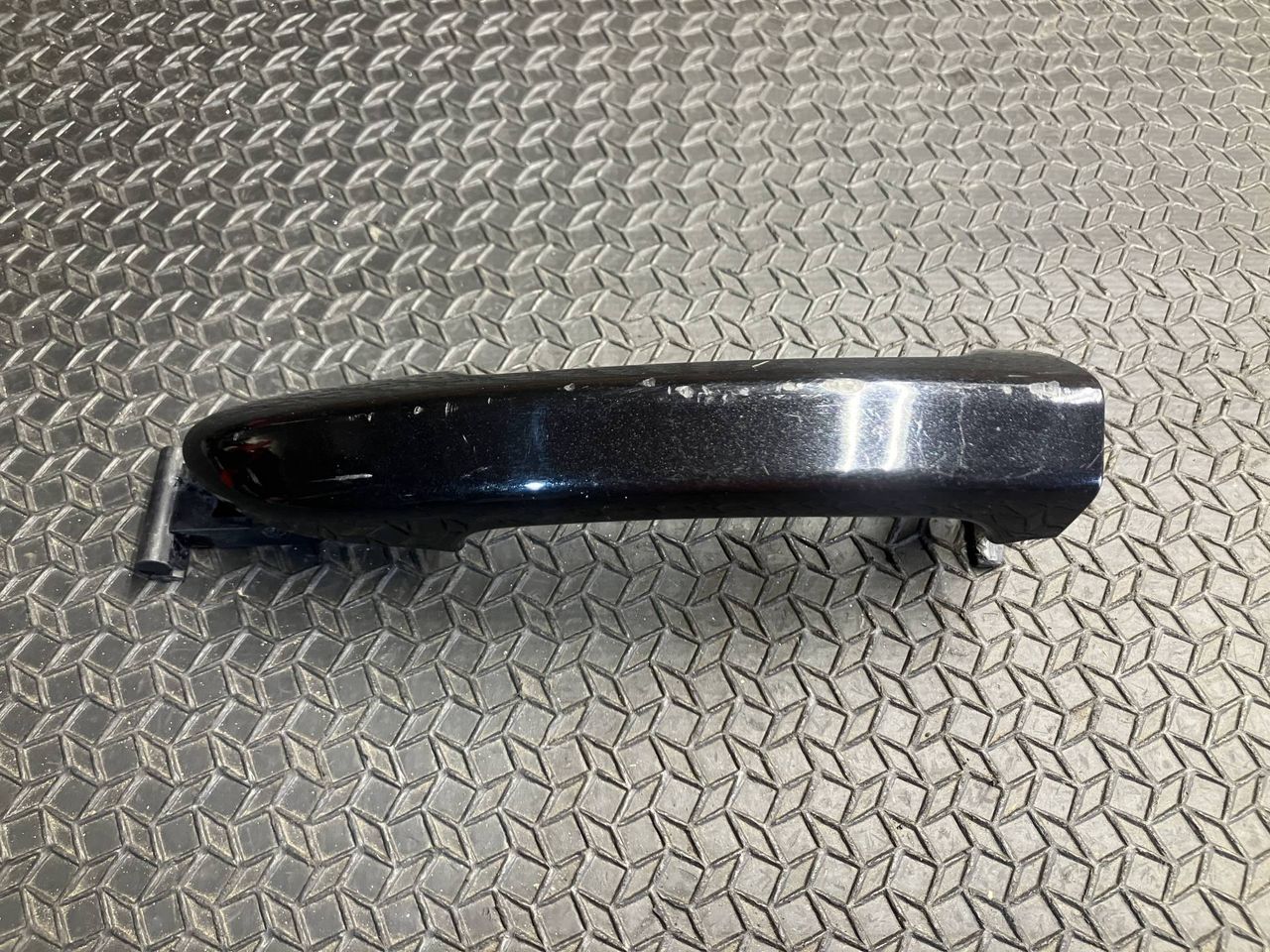 ручка наружная Volkswagen Passat CC 1 поколение 2012, 2.0 л., CCZB, бензин, АКПП, купе, 3C0837205 - фото №1