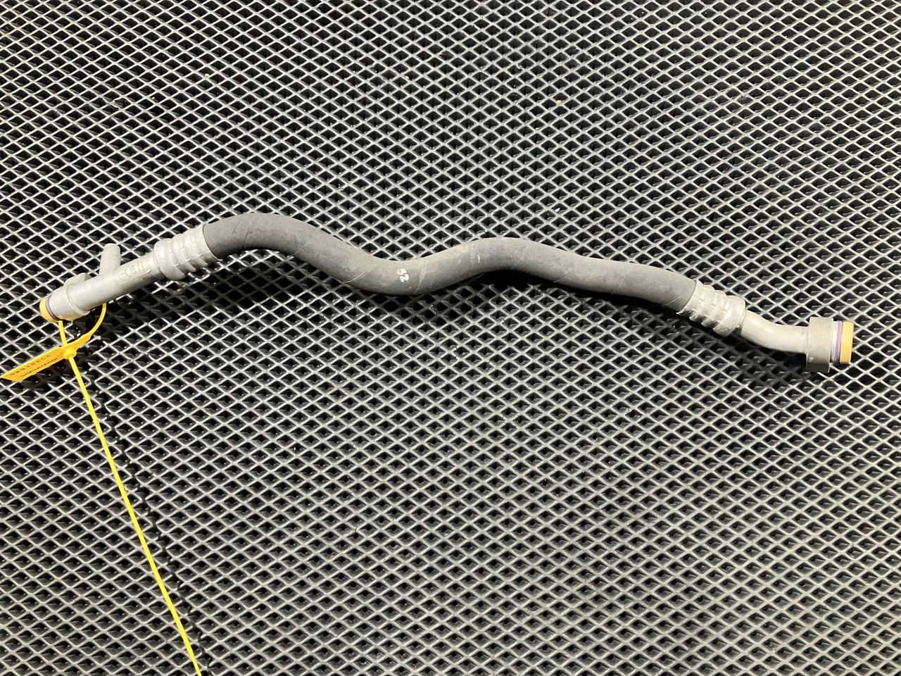 патрубок (трубопровод, шланг) Mercedes-Benz S-Класс W221 2009, 5.5 л., M 273.961, бензин, АКПП, седан, A2218306816 - фото №1