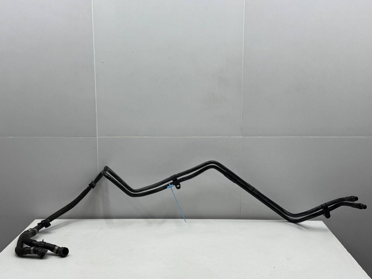 патрубок (трубопровод, шланг) Mercedes-Benz EQS V297 2021, электро, АКПП, седан, A2975011500 - фото №1