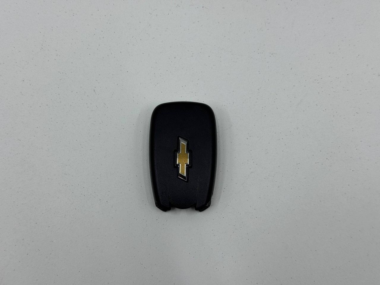 ключ Chevrolet Trax 2 поколение 2025, 1.2 л., бензин, вариатор, внедорожник 5 дв., передний привод, 13530712, 13547829 - фото №1