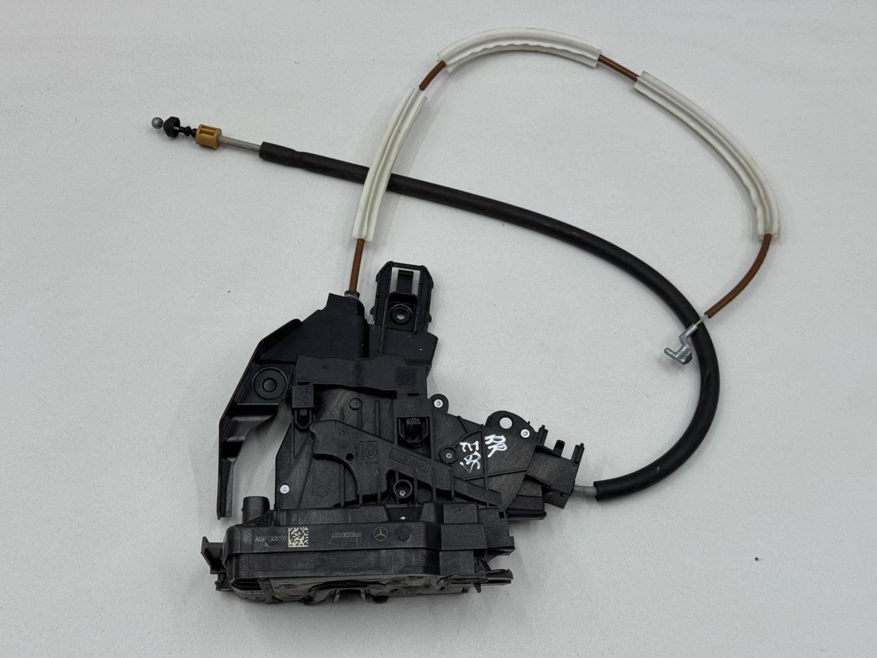 замок двери задней правой Mercedes-Benz EQS V297 2021, электро, АКПП, седан, A2230030999, A0997306801 - фото №1