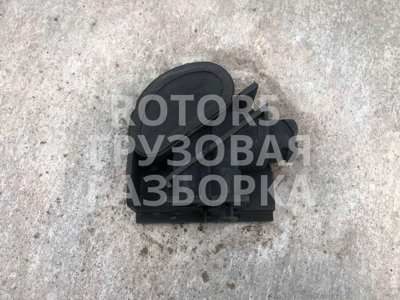 датчик уровня топлива Mercedes-Benz Actros 3 поколение (MP3) 2013, A2053101113 - фото №1