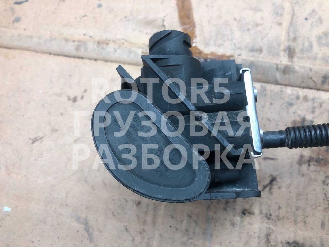 датчик уровня топлива Mercedes-Benz Actros 4 поколение (MP4) 1842LS 2011, 12.8 л., OM 471.909, дизель, АКПП, белый, A0004705193 - фото №1