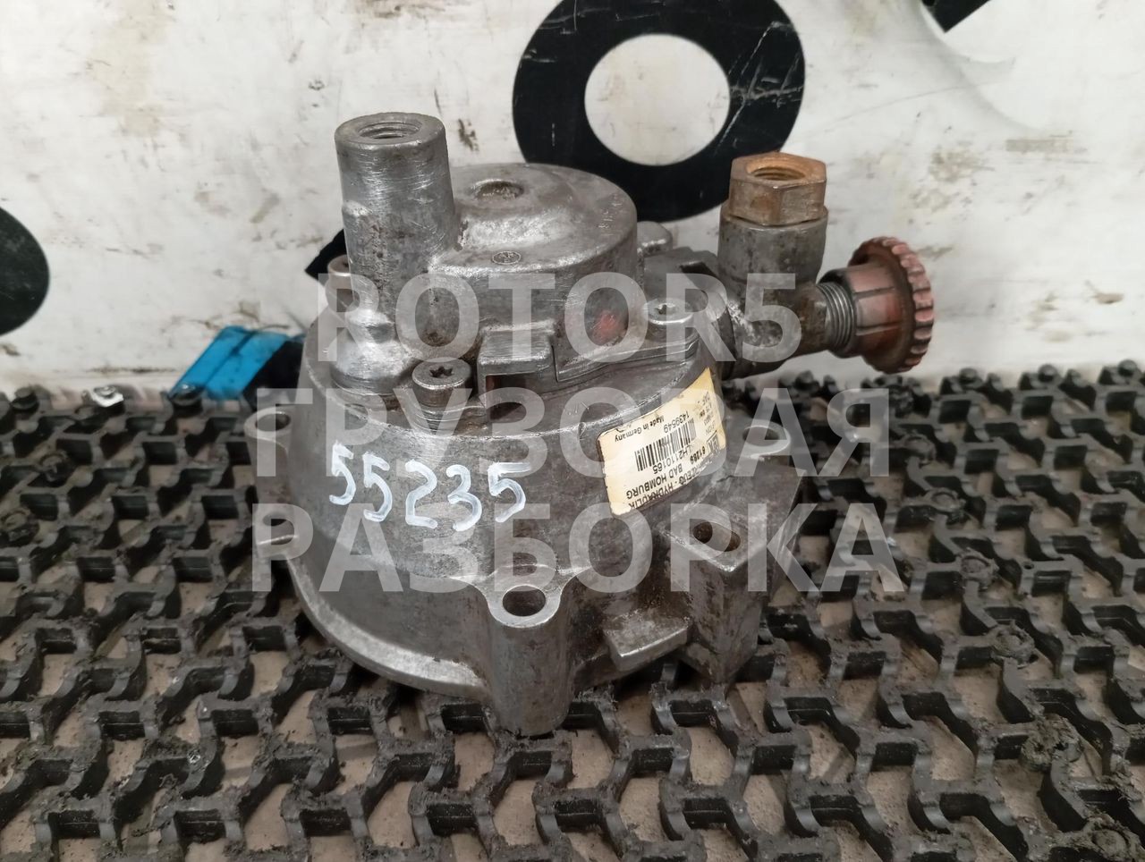 топливный насос низкого давления ТННД DAF 95 2 поколение (XF) 2006, 1439549, 1604806 - фото №1