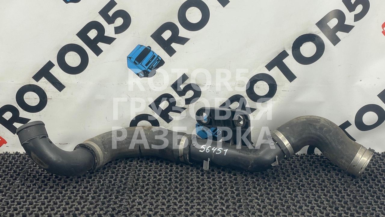 патрубок радиатора Mercedes-Benz Actros 4 поколение (MP4) 2014, 12.8 л., OM 471.900, дизель, 3017384, 3017386 - фото №1