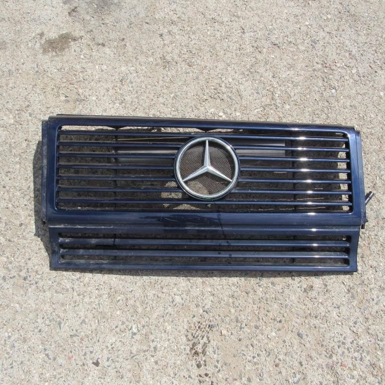 решетка радиатора Mercedes-Benz G-Класс W463 2002, 4.0 л., OM 628.962, дизель, АКПП, внедорожник 5 дв.