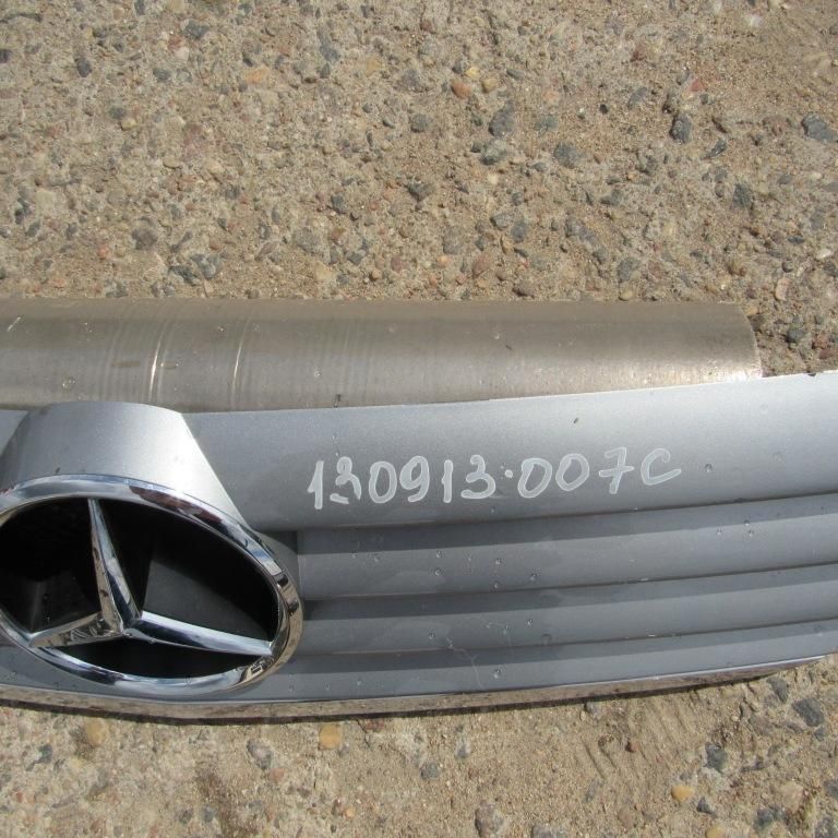 решетка радиатора Mercedes-Benz C-Класс W203/S203/CL203 [рестайлинг] 2006, 1.8 л., M 271.946, бензин, АКПП, купе