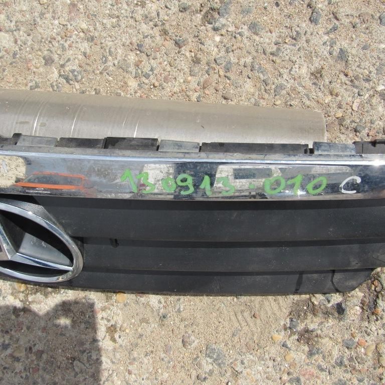 решетка радиатора Mercedes-Benz A-Класс W168 2000, 1.4 л., M 166.940, бензин, АКПП, хетчбэк 5 дв.