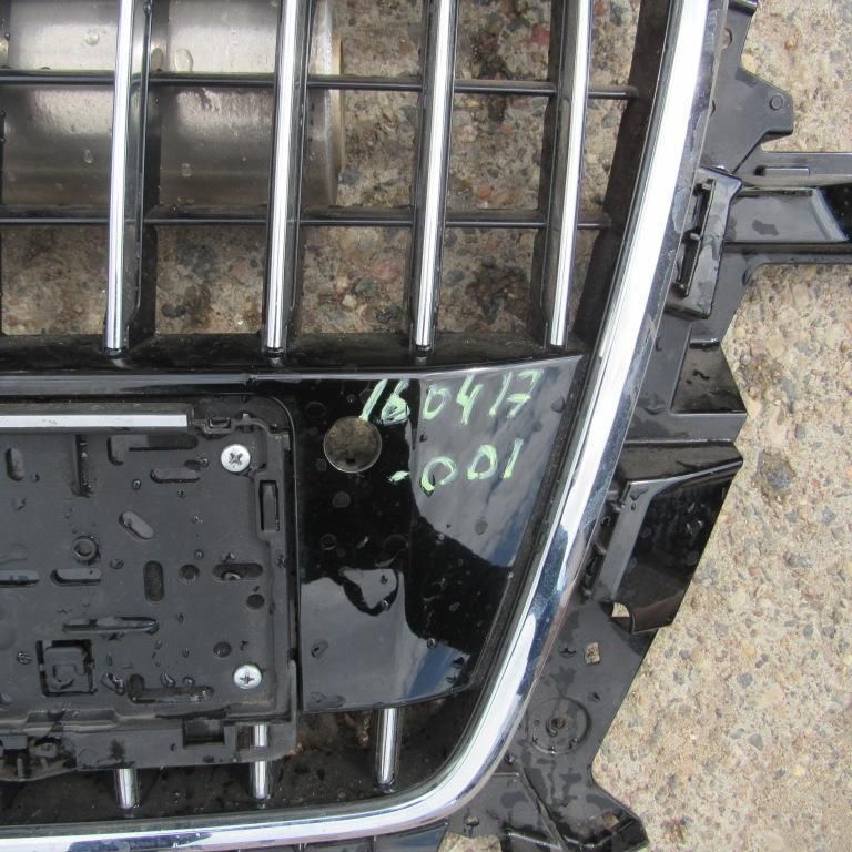решетка радиатора Audi Q5 8R 2012, 2.0 л., CJCA, дизель, АКПП, внедорожник 5 дв.