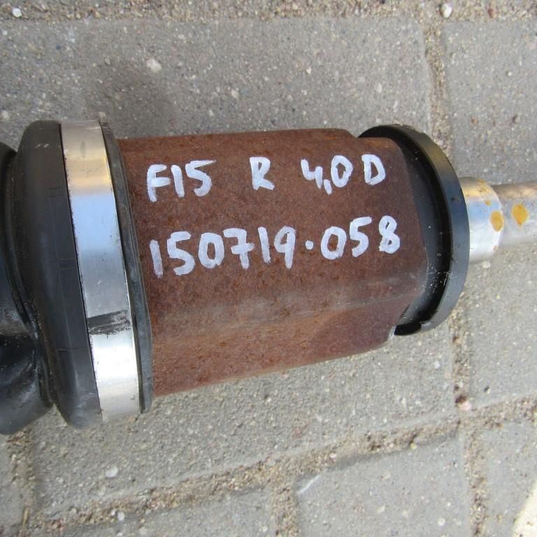 полуось передняя правая (приводной вал, ШРУС) BMW X5 F15 2017, 3.0 л., N57 D30 B, дизель, АКПП, внедорожник 5 дв.