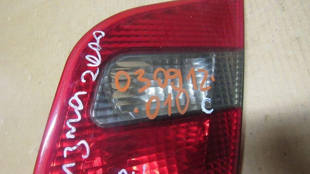фонарь крышки багажника правый Mitsubishi Carisma 1 поколение [рестайлинг] 2000, 1.6 л., 4G92 (SOHC 16V), бензин, АКПП, хетчбэк 5 дв.