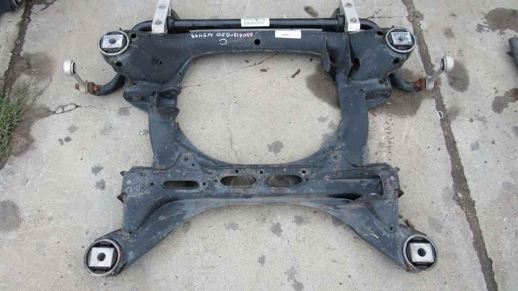 балка подвески передняя (подрамник) Volkswagen Touareg 1 поколение 2003, 3.2 л., бензин, АКПП, внедорожник 5 дв., 7L0400025