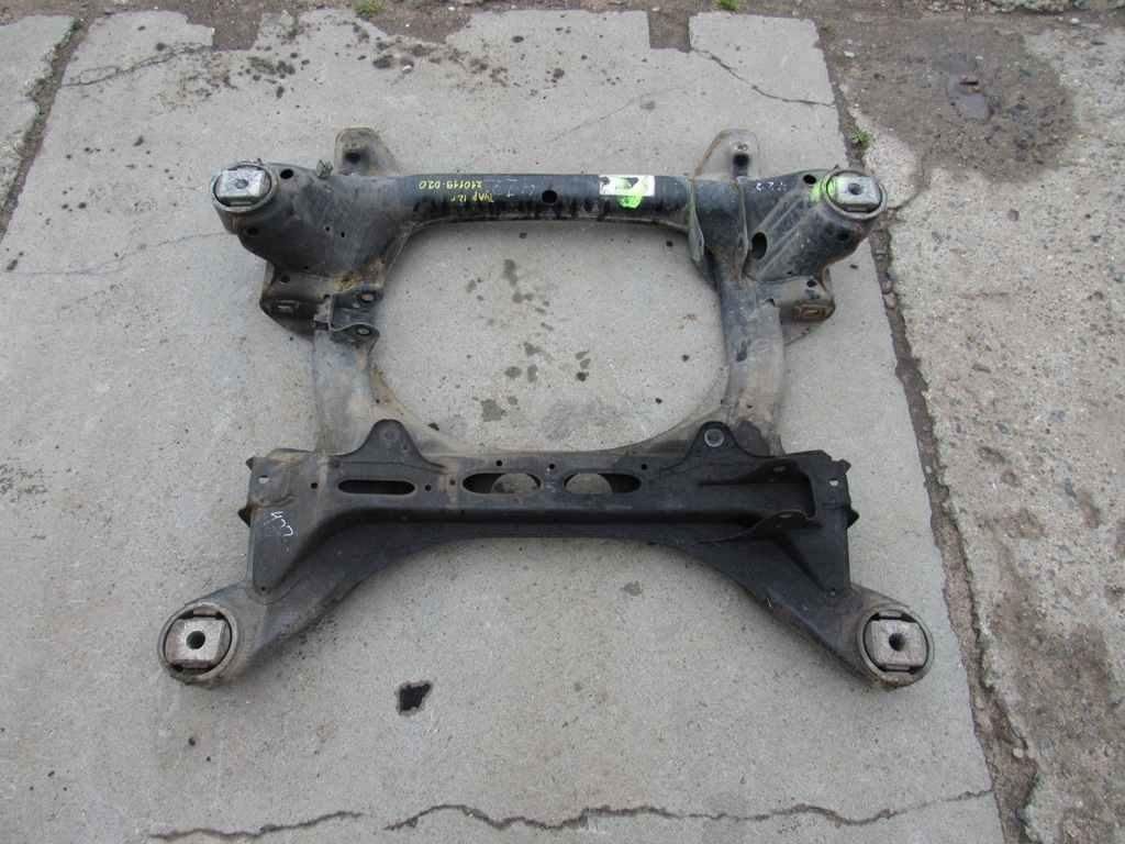 балка подвески передняя (подрамник) Volkswagen Touareg 2 поколение 2012, 3.0 л., дизель, АКПП, внедорожник 5 дв.