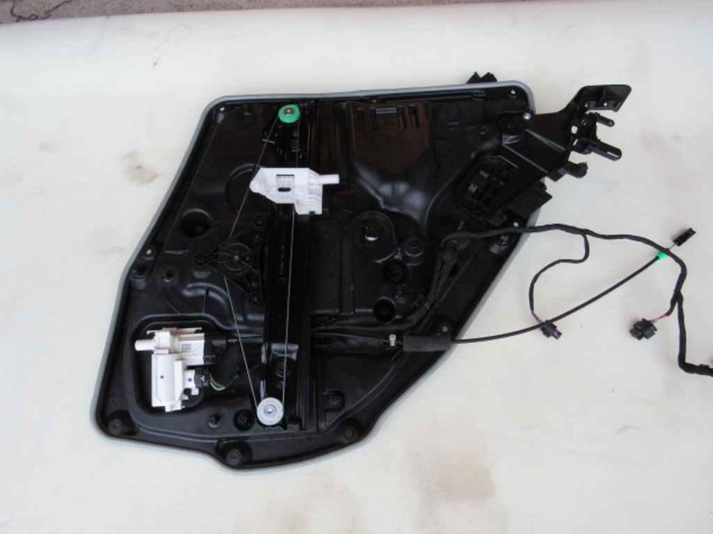 стеклоподъемник задний левый Mercedes-Benz S-Класс W222/C217/A217 2014, 3.0 л., M 276.824, бензин, АКПП, седан