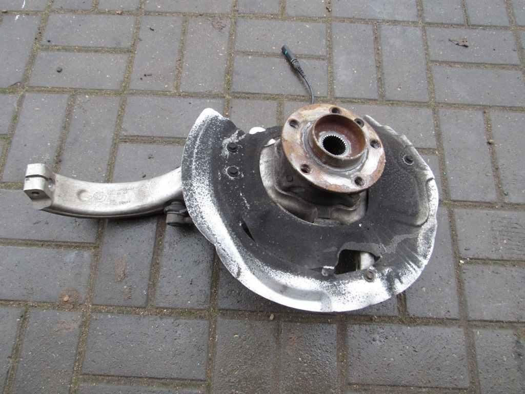 ступица передняя левая BMW X5 F15 2013, 3.0 л., N57 D30 B, дизель, АКПП, внедорожник 5 дв., 6869869