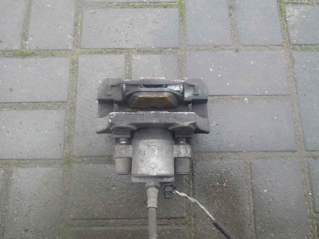 суппорт задний правый BMW X5 F15 2013, 3.0 л., N57 D30 B, дизель, АКПП, внедорожник 5 дв.