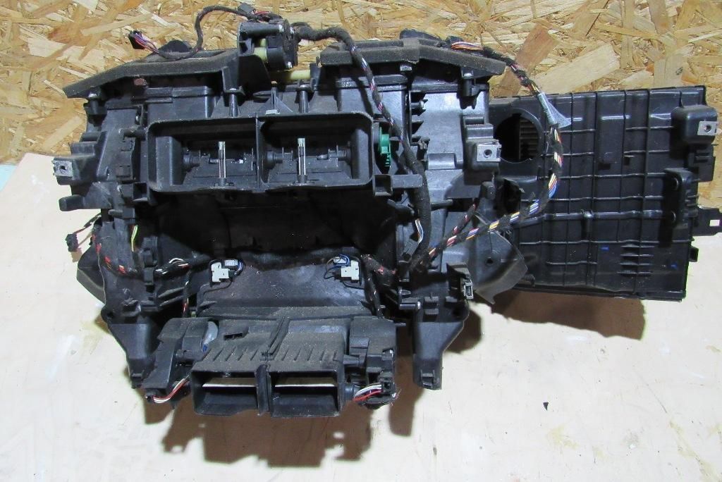 отопитель в сборе (печка) BMW 7 серия F01/F02 2009, 3.0 л., N57 D30 B, дизель, седан