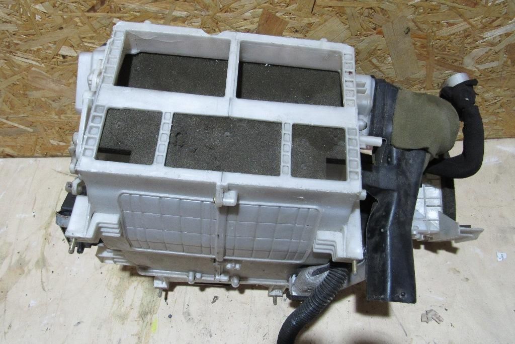 отопитель в сборе (печка) Mitsubishi Pajero 3 поколение 2001, 2.5 л., дизель, внедорожник 5 дв., 443110-3725