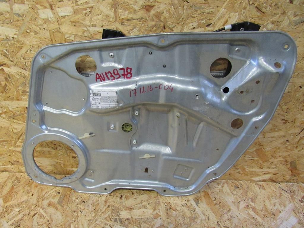 стеклоподъемник передний правый Mercedes-Benz M-Класс W164 2006, 3.0 л., OM 642.940, дизель, внедорожник 5 дв., 2518200842