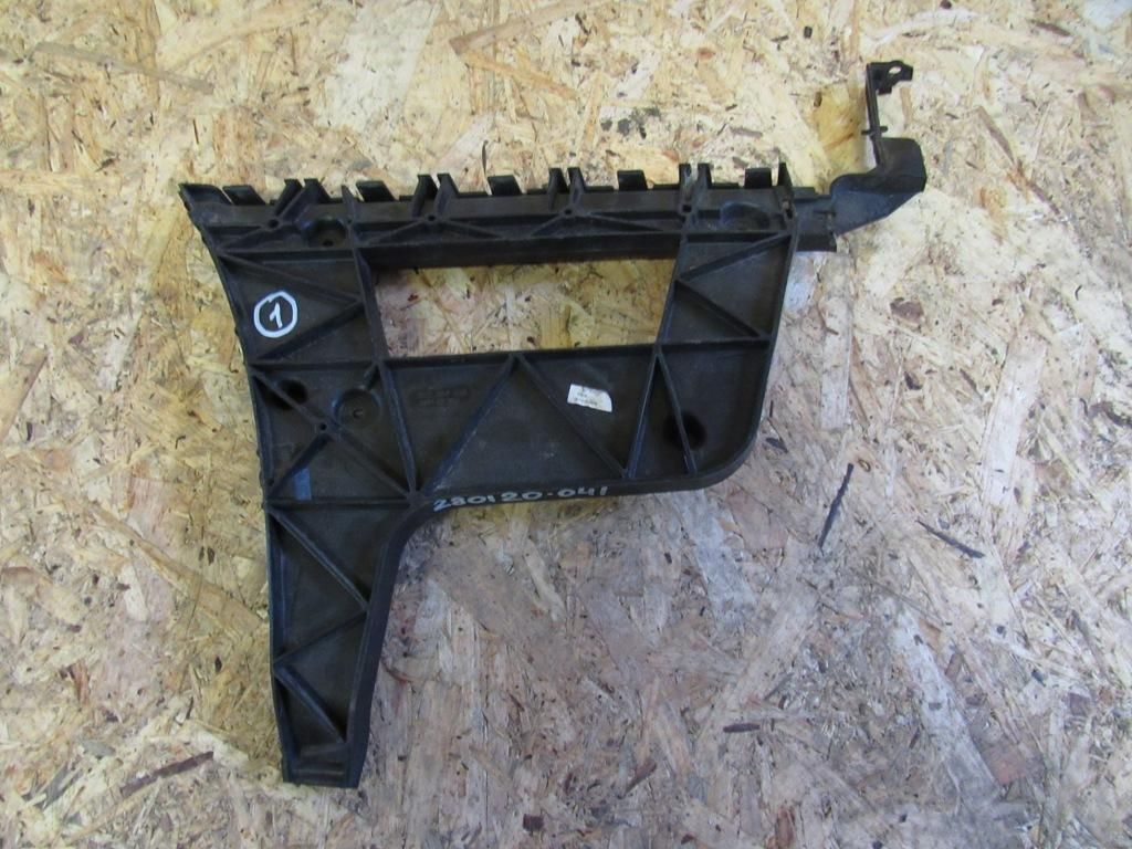Крепление бампера переднего Audi A4 B8/8K 2008, 2.0 л., CAHA, дизель, седан, 8K5807453
