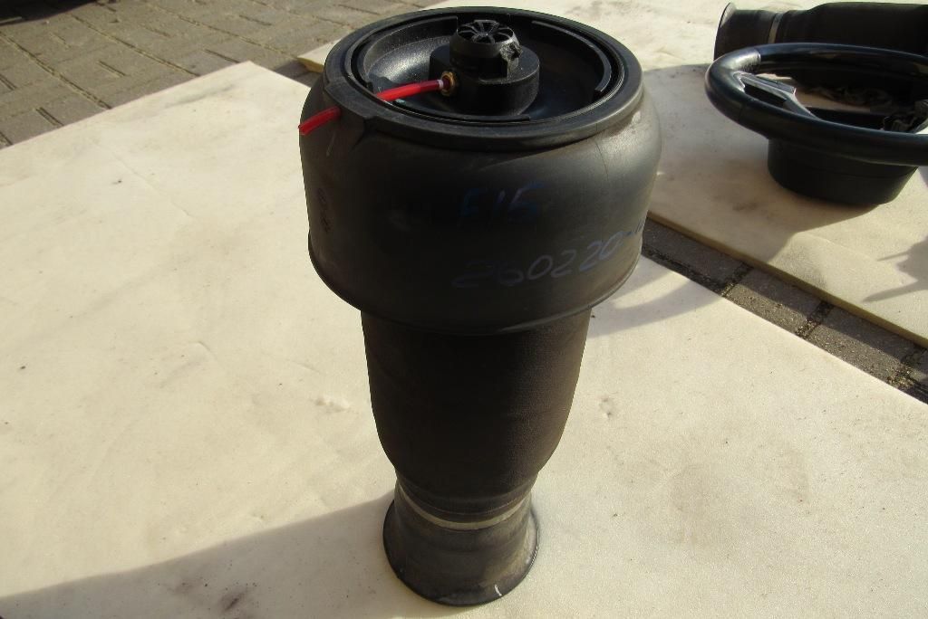 пневмоподушка BMW X5 F15 2015, 3.0 л., N57 D30 A, дизель, внедорожник 5 дв.