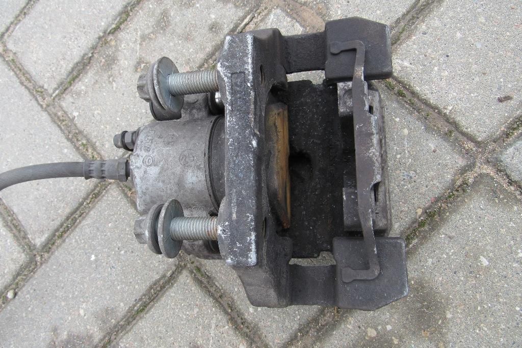 суппорт задний левый BMW X5 F15 2015, 3.0 л., N57 D30 A, дизель, внедорожник 5 дв.