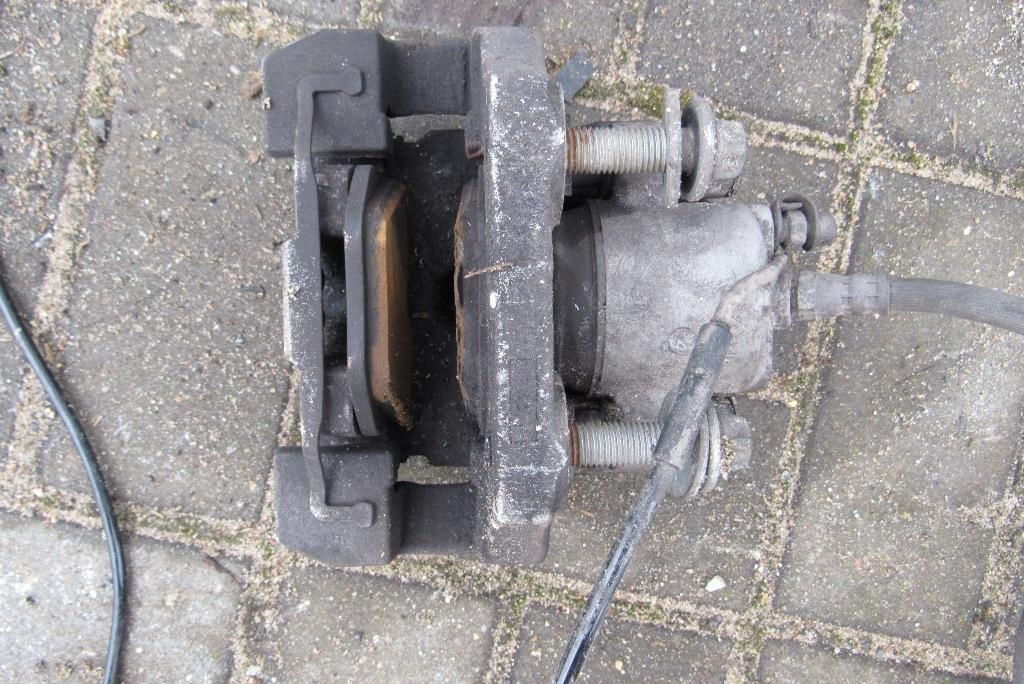 суппорт задний правый BMW X5 F15 2015, 3.0 л., N57 D30 A, дизель, внедорожник 5 дв.